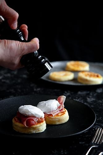 MasterClass Moulin à poivre ou à sel avec capuchon interchangeable, plastique, noir, 12 cm – Image 5